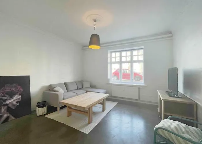 The Old Hardware Store 3 Bedroom *